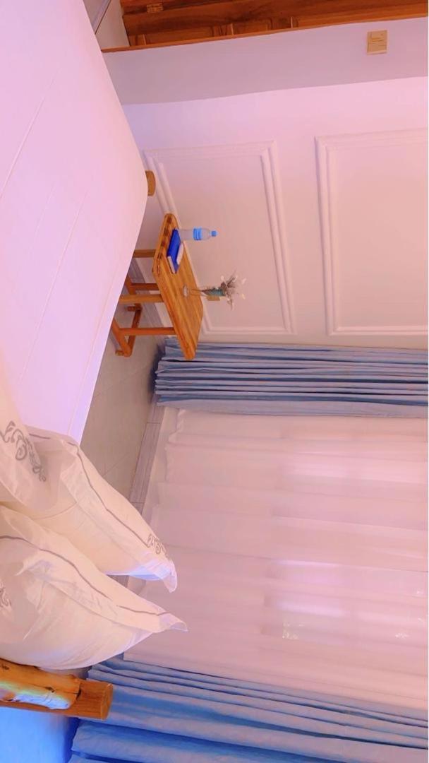 Evelina House Hostel Boma la Ngombe Ngoại thất bức ảnh